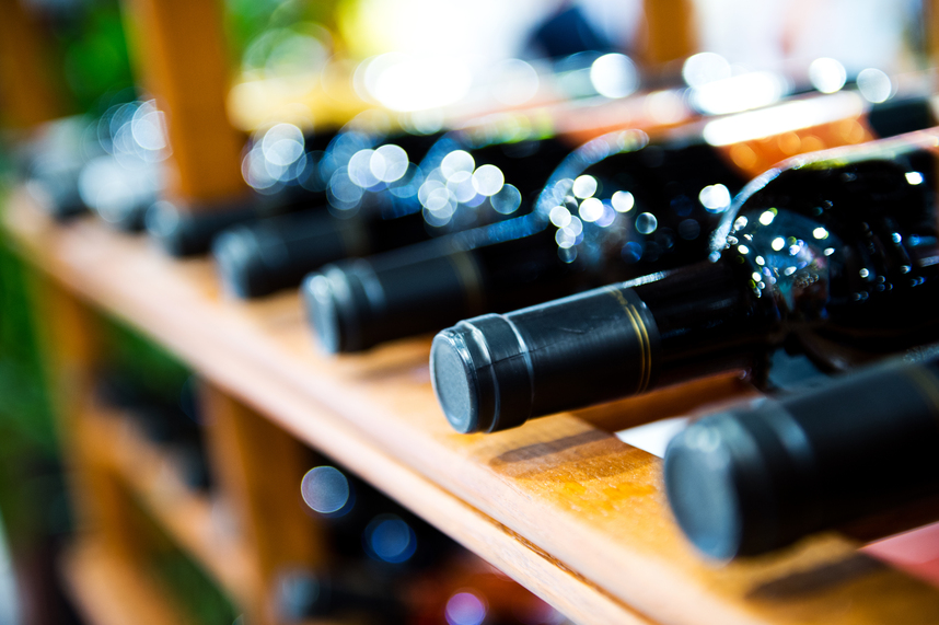 How to store wine at home: useful tips